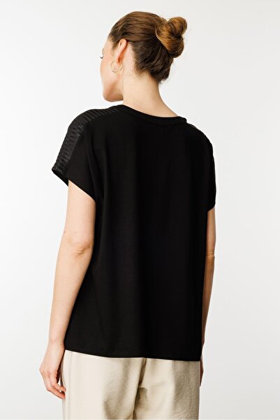 Desen Triko Γυναικεία μπλούζα με ανοιχτό γιακά μπροστά με λουράκι από βαμβακερή βαμβακερή μαύρη