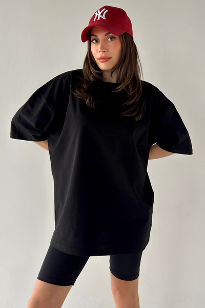 Trendseninle Women's Solid Color Black Oversize T-Shirt