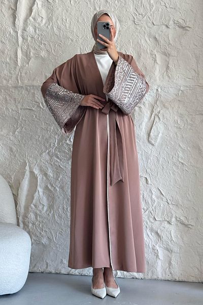 InStyle عباية بأكمام بيج مطرزة بالترتر