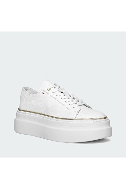 Celal Gültekin Kadın Beyaz Bağcıklı Kalın Tabanlı Deri Sneaker
