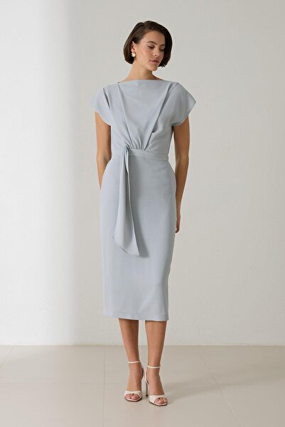 Setre Puslu Yeşil Belden Bağlama Detaylı Salaş Yaka Detaylı Midi Boy Elbise