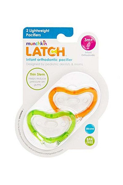 Munchkin Munchkin Latch Orthodontic Pacifier Set 2-Piece Green and Orange