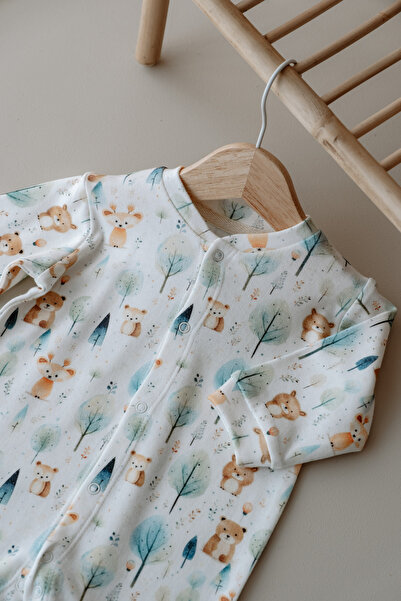 Daysie Baby Co 100% قطن، بذلة أطفال مع جوارب - غابة