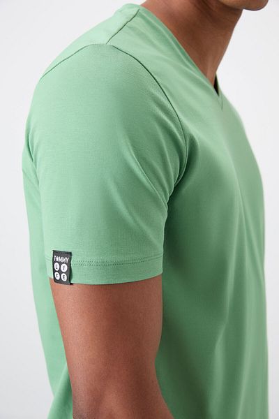 TOMMY LIFE Παστέλ Πράσινο Basic Κοντό μανίκι Standard Fit Ανδρικό T-Shirt με λαιμόκοψη - 87912