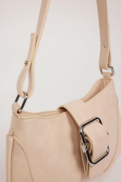 DeFacto Γυναικεία τσάντα ώμου με αγκράφα με λεπτομέρεια από συνθετικό δέρμα B9356axns