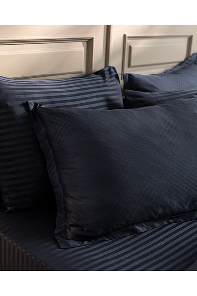 Madame Coco Brest Kingsize-Bettbezug-Set aus Jacquard-Satin