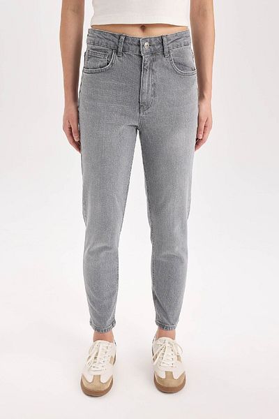 DeFacto Lina Comfort Mom High Waist Knöchellange, waschbare Jeanshose E3438AXNS
