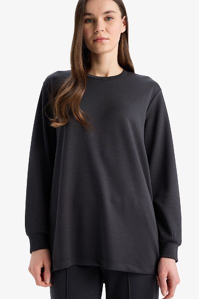 DeFacto Schwarze Sweatshirt-Tunika mit Rundhalsausschnitt und normaler Passform – D4598AX25SP