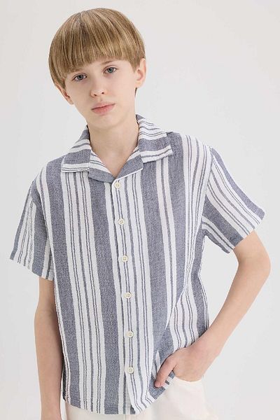 DeFacto Boy Oversize Wide Fit Polo Neck Short Sleeve Shirt E2921A825Sm