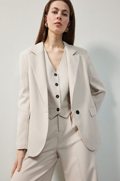 DeFacto Übergroße Basic-Blazerjacke mit breiter Passform und Knöpfen B0490ax25sp