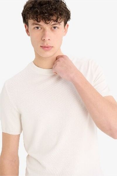 DeFacto Πλεκτό μπλουζάκι με κοντό μανίκι Standard Fit Crew Neck E3239ax25sp