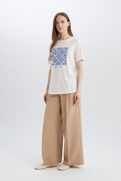 DeFacto Regular Fit Crew Neck Etnický potisk Tričko s krátkým rukávem E1163AX25SM