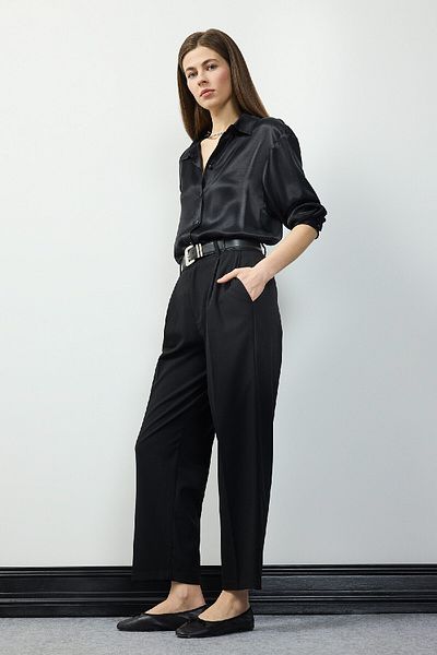DeFacto Regular Fit Satin Basic Plain Langarmshirt E1783ax25sp