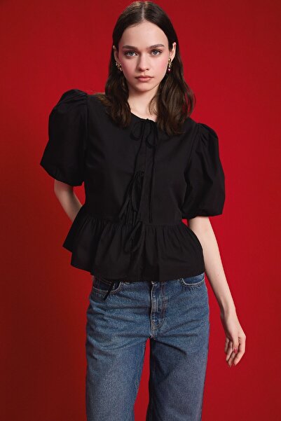 DeFacto Valentine's Day Crew Neck Poplin Short Sleeve Blouse E2669Ax25Sp