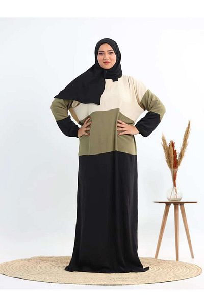 Generies Viscose drape with a connected scarf for easy wearing and elastic on the sleeves, treated against shrinkage. Wearing size: 70-120 kg.