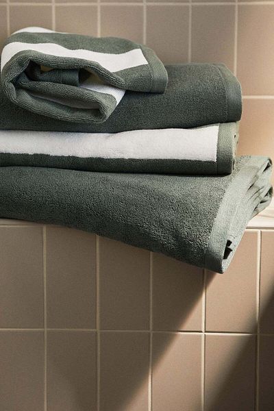 H&M Cotton terry bath sheet
