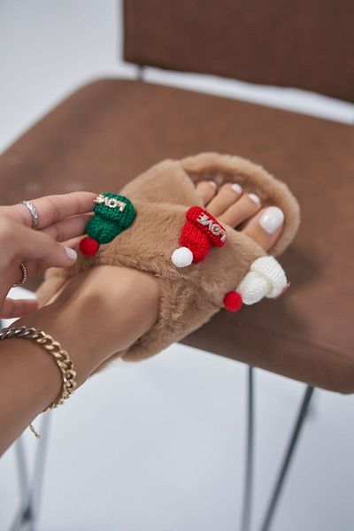 Bestyle Γυναικείες παντόφλες σπιτιού Beige Furry Love