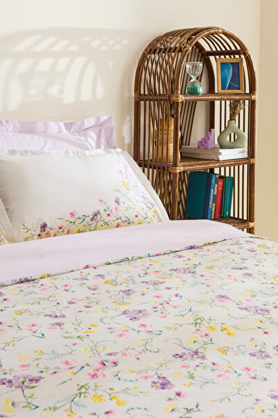 Karaca Home Az Eliana 100% pamut 2 személyes Nevre szett lila színben van.