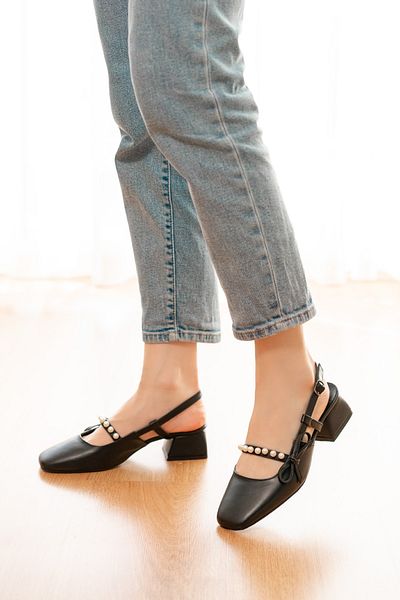 DİVOLYA Melody Black Bow Pearl Detailed (4 cm Heeled) Round Toe Daily Use Shoes