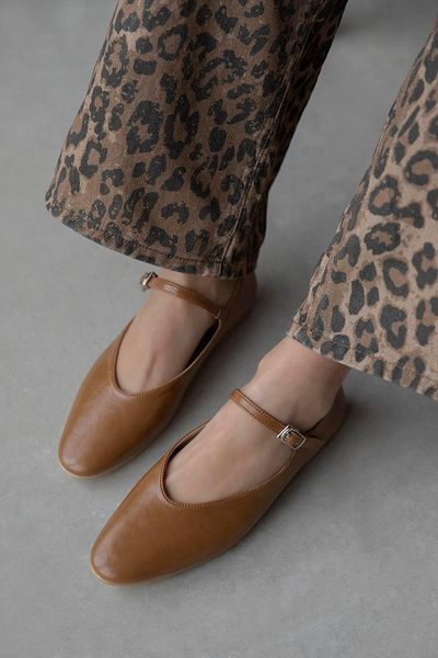 STRASWANS Women's Wrinkled Leather Ballerinas Camel Leroy