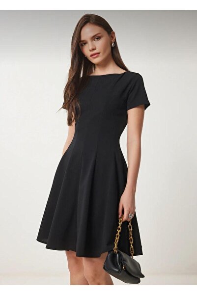 LİLYUM WEAR - Kadın Volan Kesim Yarım Kol Mini Elbise -