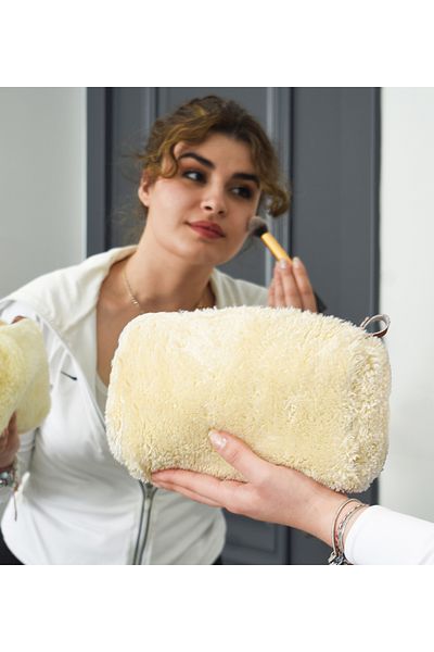 Özgüner Oyuncak Plush Makeup Bag for Women - Soft Texture, Compact and Stylish