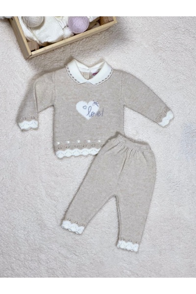 Kız Bebek Triko Takım Kalpli Love Nakışlı Üst Beli Lastikli Paçası Desenli Alt