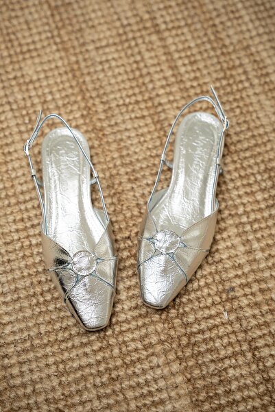 LAMİNTA Balerini de damă Helis cu cataramă argintie cu croială asimetrică