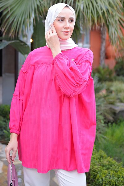 giyze Brooch Detailed Ruffled Shirt Fuchsia 61647