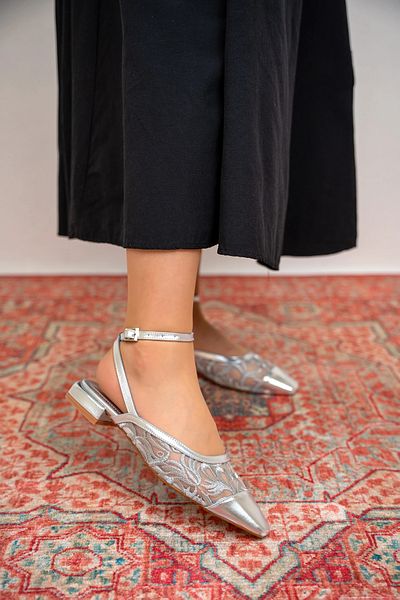LamintaGlobal Dendy Silver Embroidered Buckle Women's Ballerinas