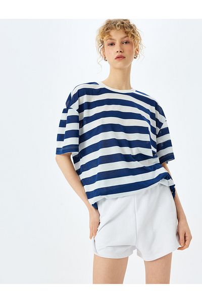 Koton Tricou supradimensionat cu mânecă scurtă cu decolteu în dungi