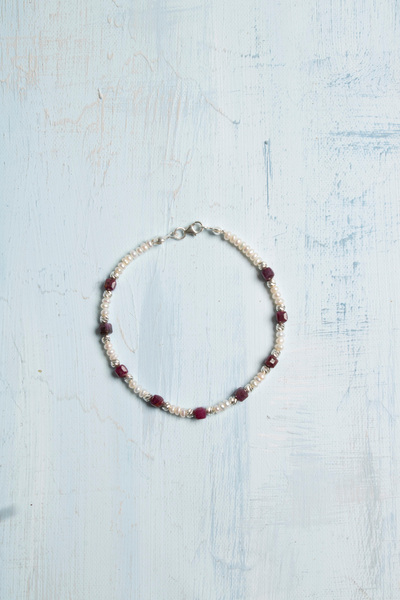 Deniz Doğal Taş سوار الياقوت واللؤلؤ المعتمد – مع إكسسوارات فضية