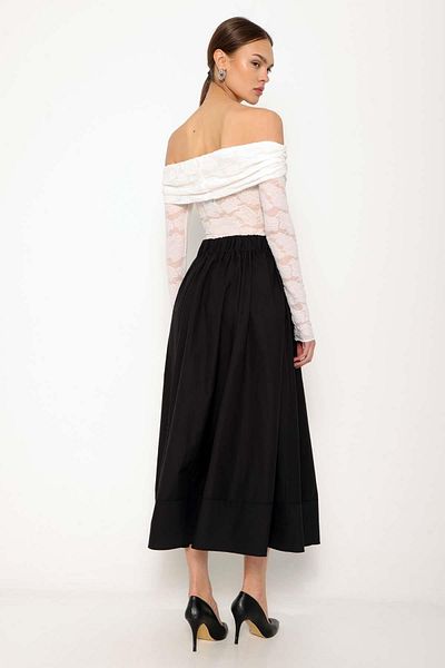 Coral Detailed Boat Neck Ecru Lace Blouse