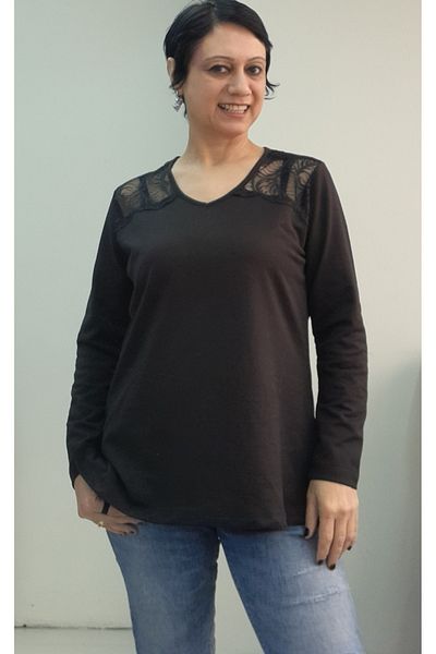 Mertcan Butik Black Lace Garnish Shoulder Long-Sleeve V-Neck Combed Viscose T-Shirt