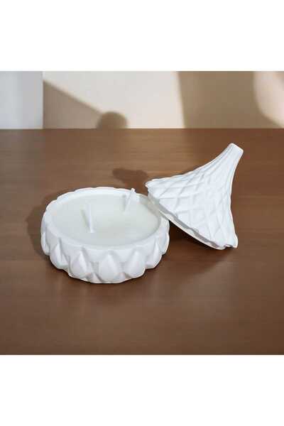 ELMAS DESENLİ SOYA MUMU GALLERY ND CANDLE BETON MUMLUKTA