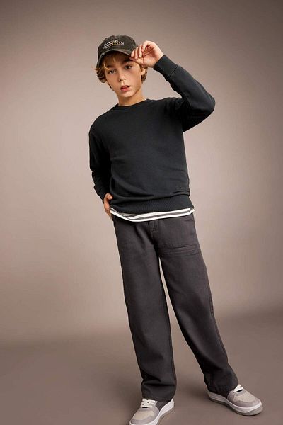 DeFacto Erkek Çocuk Bisiklet Yaka Yıkamalı Soluk Efektli Sweatshirt B7976a823cw