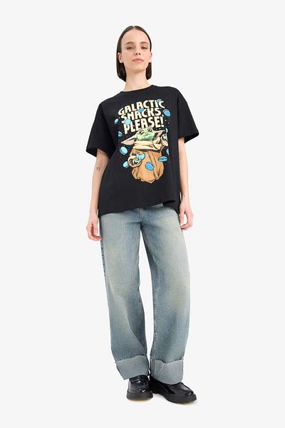 DeFacto Coool Star Wars-Mandalorian Oversize Wide Fit Short Sleeve T-Shirt E6153Ax25Sm
