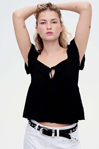 H&M Crinkled flutter-sleeved top