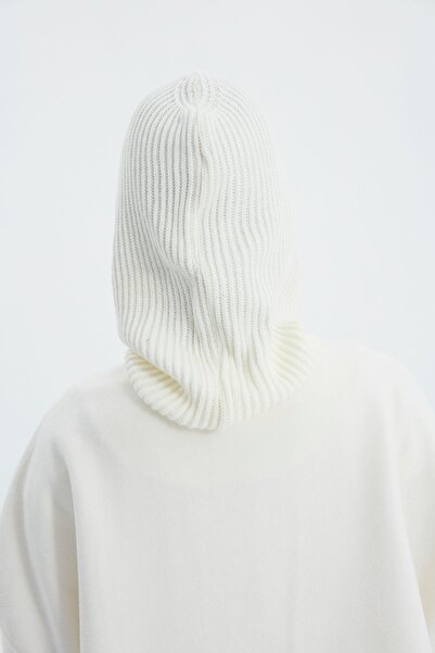 Birgül Bektaş Екрю балаклава з трикотажною в'язкою та підборіддям