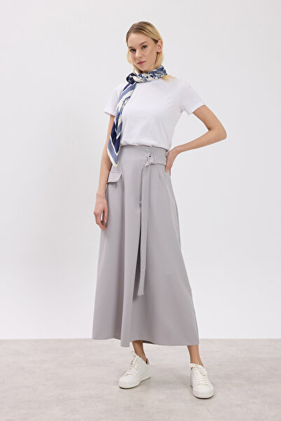 Birgül Bektaş Fusta asimetrică gri deschis cu detaliu cu nasturi