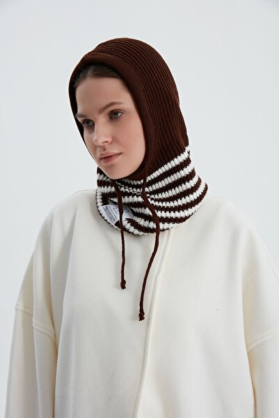 Birgül Bektaş Балаклава з підборіддям, коричнева в смужку, трикотажна шапка