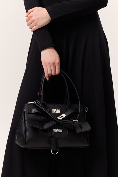 Manuka KAPESNÍ TAŠKA ARTE ČERNÁ