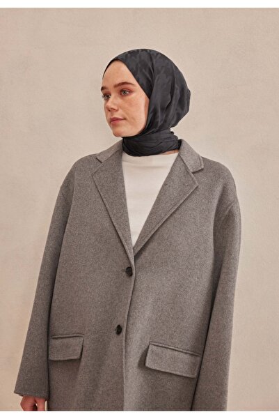 Fresh Anthracite Colored Houndstooth Jacquard Shawl