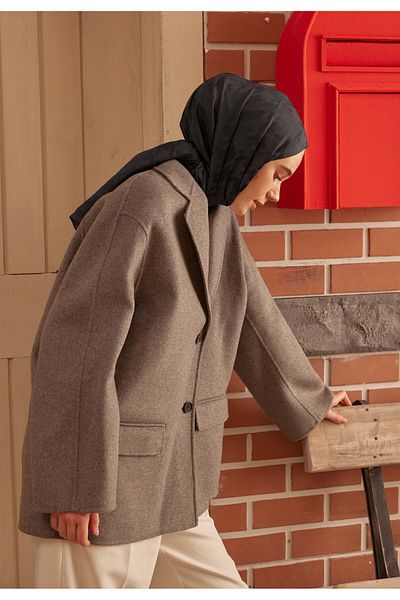 Fresh Anthracite Colored Houndstooth Jacquard Shawl