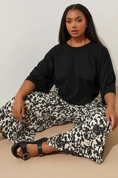 Stil Diva Plus Size Elastic Waist Pocket Patterned Capri Pants 145278