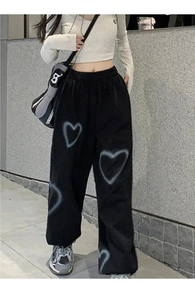 Bravebell بنطال رياضي أسود كبير الحجم للجنسين بنمط قلب من Harajuku Streetwear