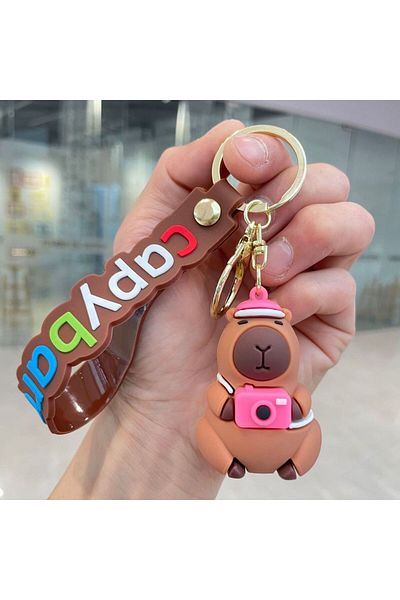 Choice سلسلة مفاتيح كابيبارا خضراء من MINISO مصنوعة من مادة البولي فينيل كلوريد، إكسسوارات مفاتيح ناعمة، هدايا حفلات لطيفة لعيد الميلاد للأولاد والبنات