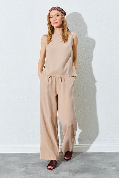 TENA Women's Mink Sleeveless Blouse and Palozzo Pants Suit