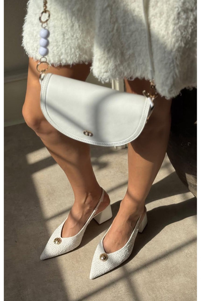 İZCE MODA حذاء نسائي بكعب مدبب لون جينز مادة لوركس أبيض