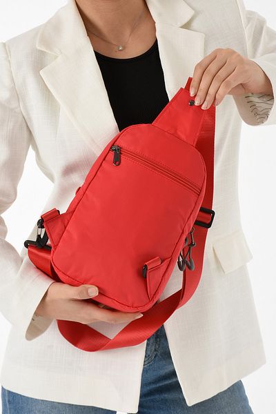 YOGII Unisex Wrinkle Waterproof Multi-Section Body Bag Herson Model
